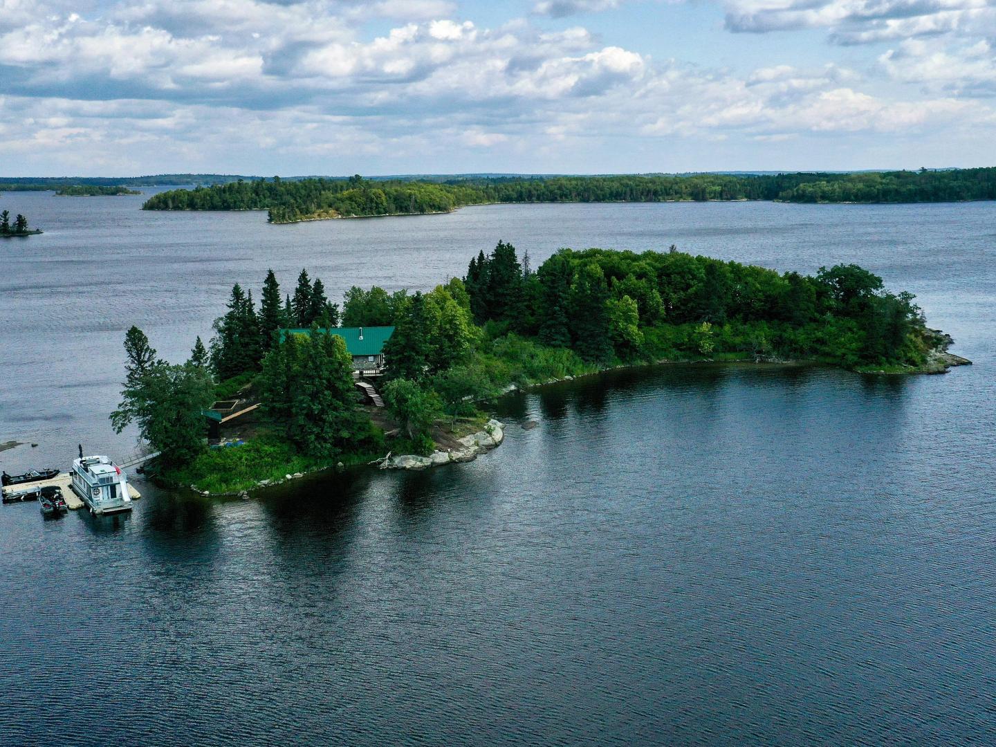 Private Island Lake of the Woods – Private island in Northern Ontario, Ontario, Canada