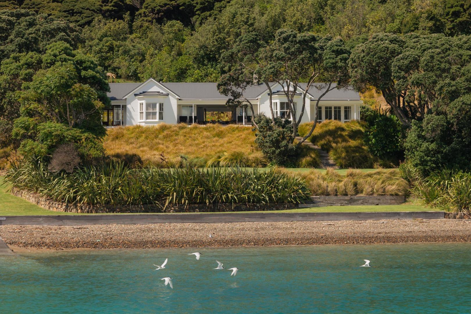 Roberton Island Estate – Private island in New Zealand, South Pacific
