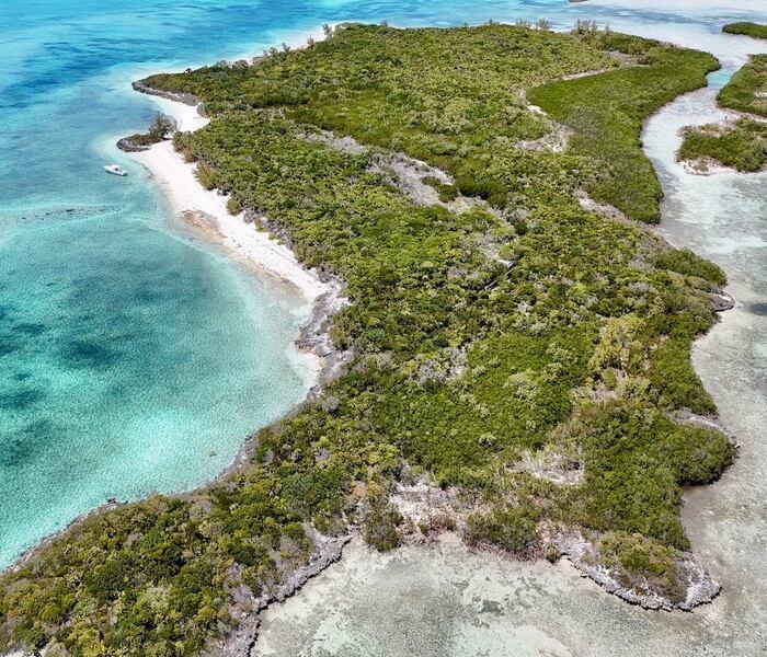 Sand Dollar Cay – Private island in The Berry Islands, Bahamas, Caribbean