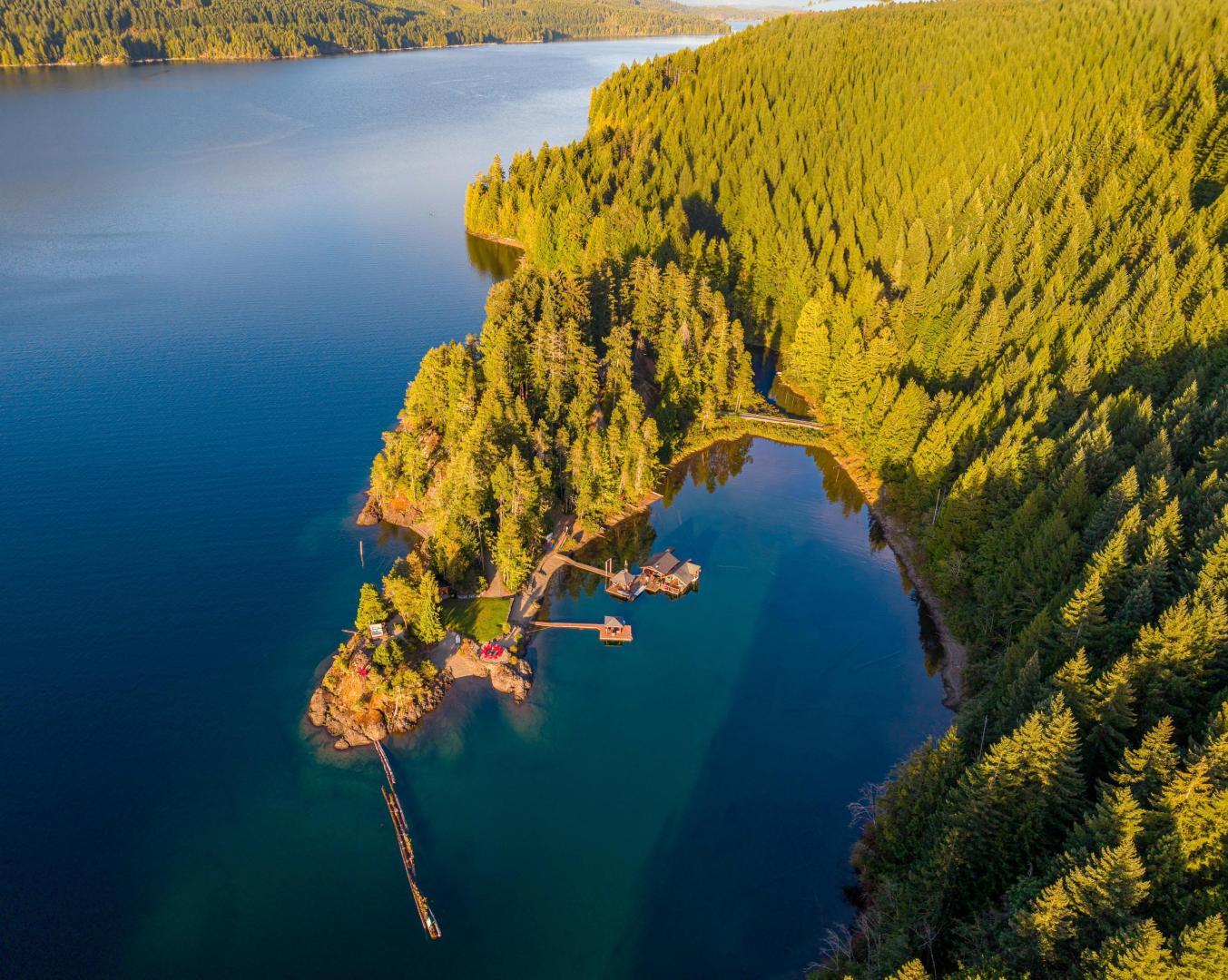 Sunset Island Resort – Private island in British Columbia, Canada
