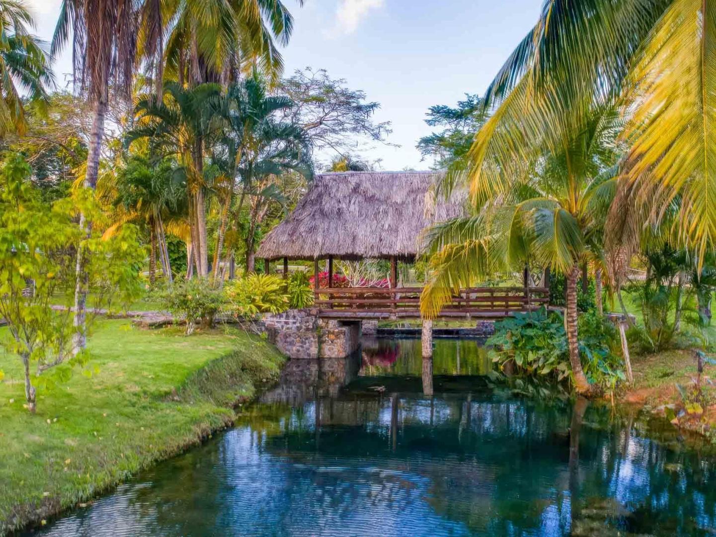 Gladden Surf & Turf – Private island in Belize, Central America
