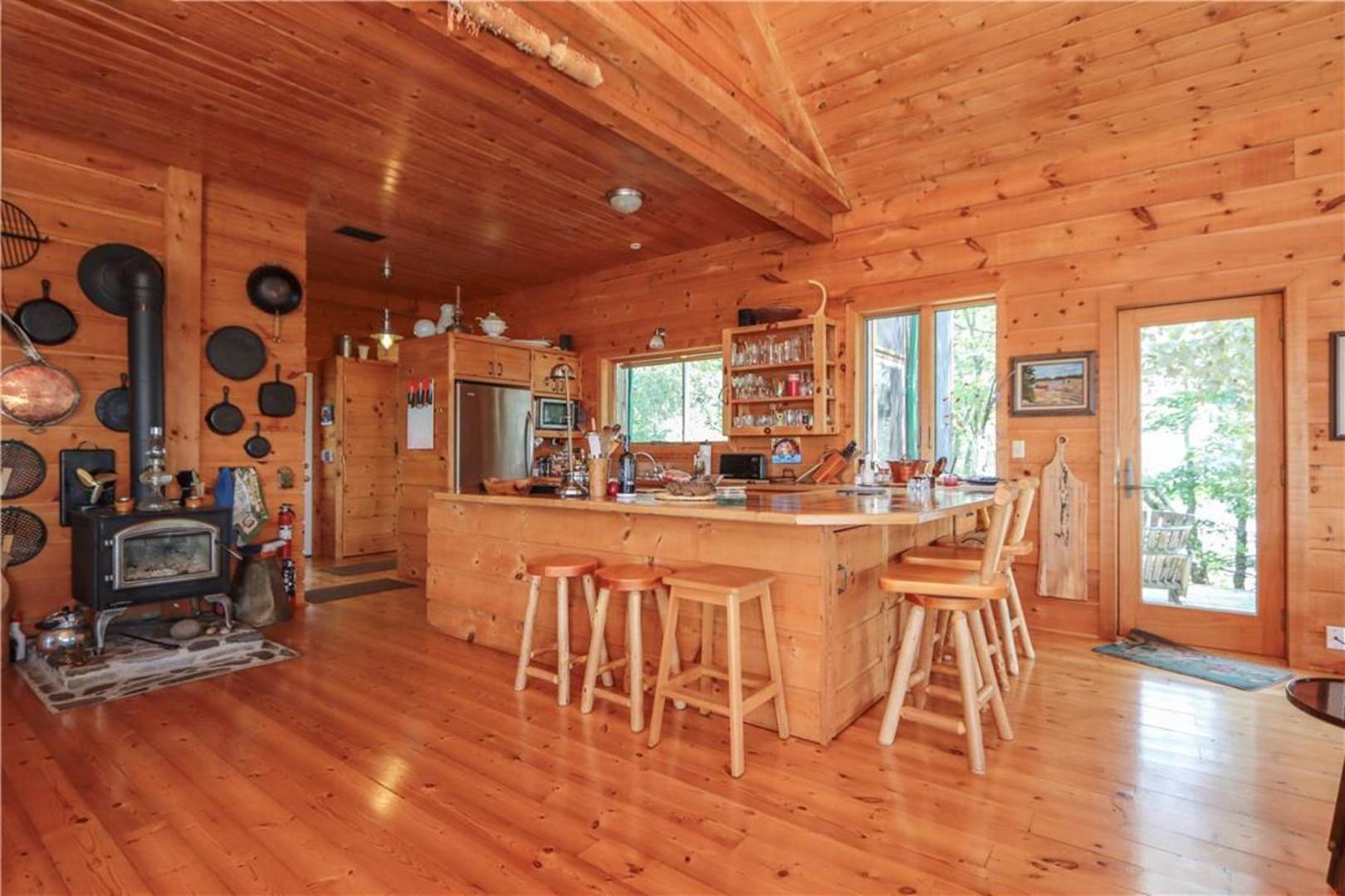 Brewerton Island – Private island in Ontario, Canada