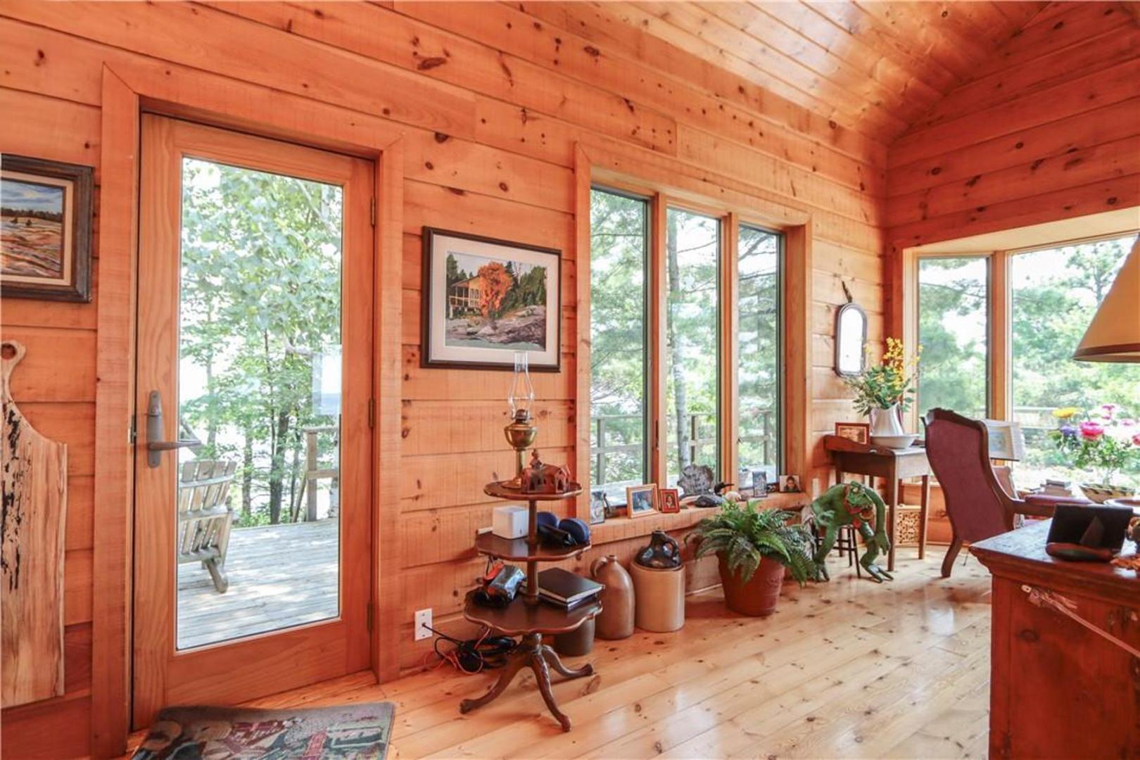 Brewerton Island – Private island in Ontario, Canada