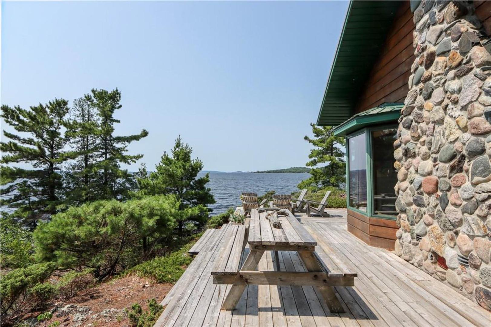 Brewerton Island – Private island in Ontario, Canada