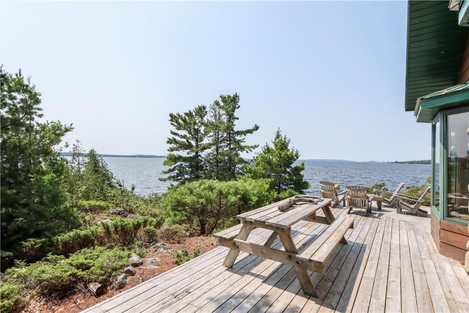 Brewerton Island – Private island in Ontario, Canada