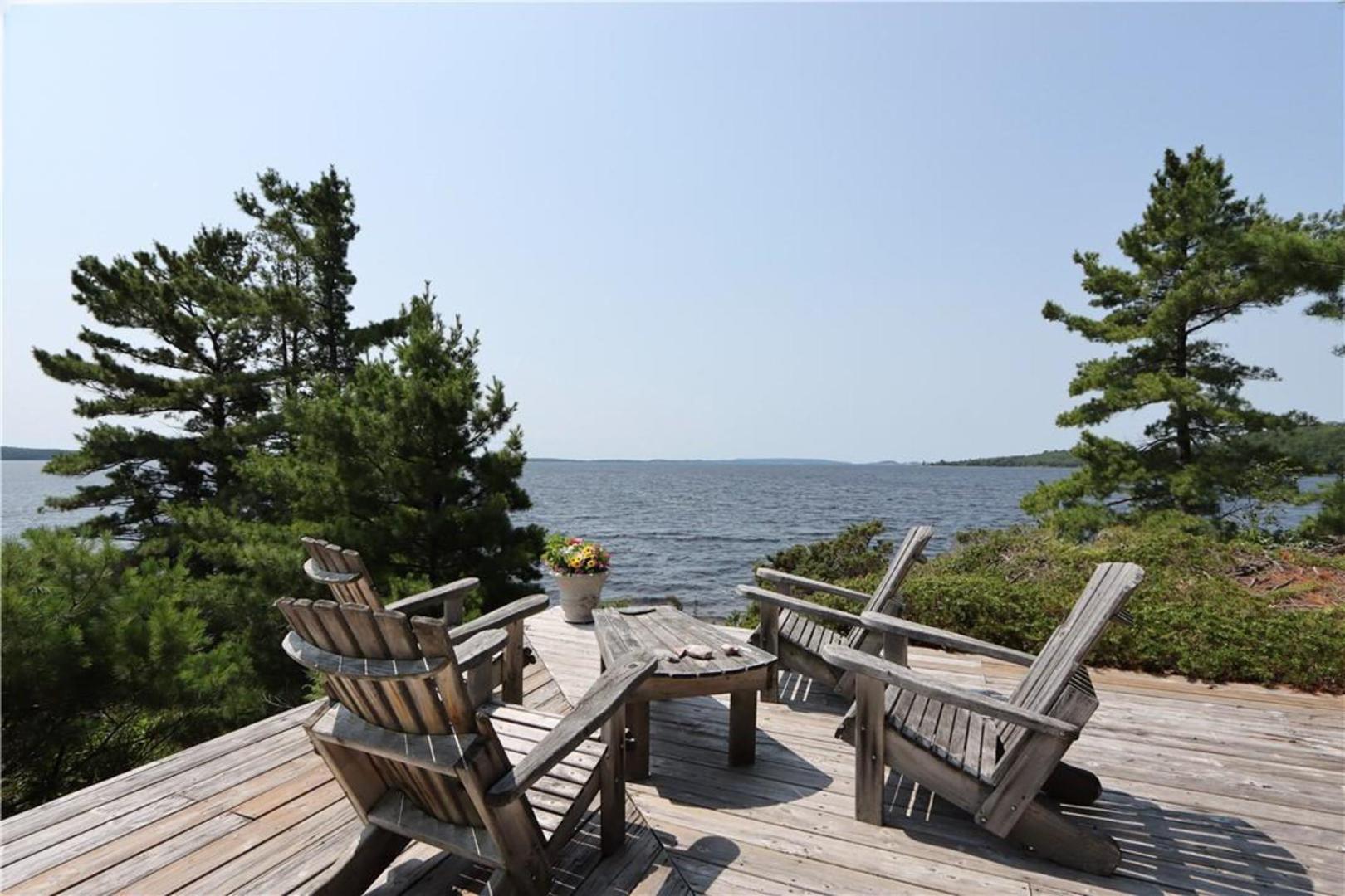 Brewerton Island – Private island in Ontario, Canada