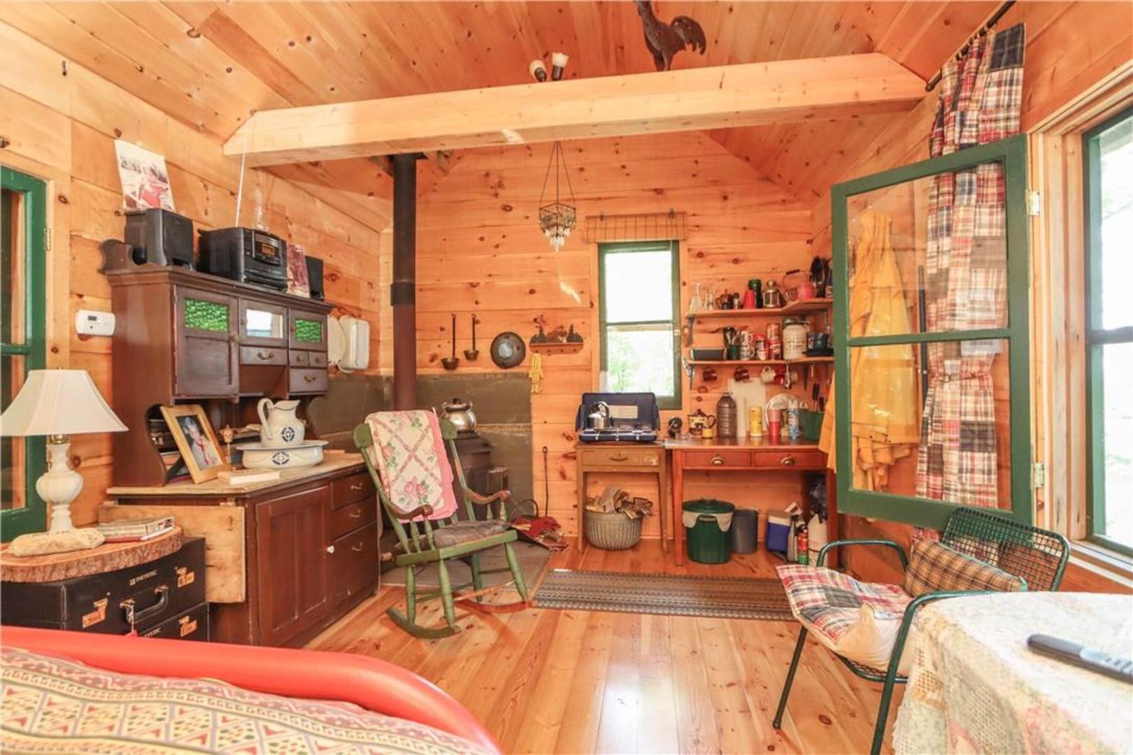 Brewerton Island – Private island in Ontario, Canada