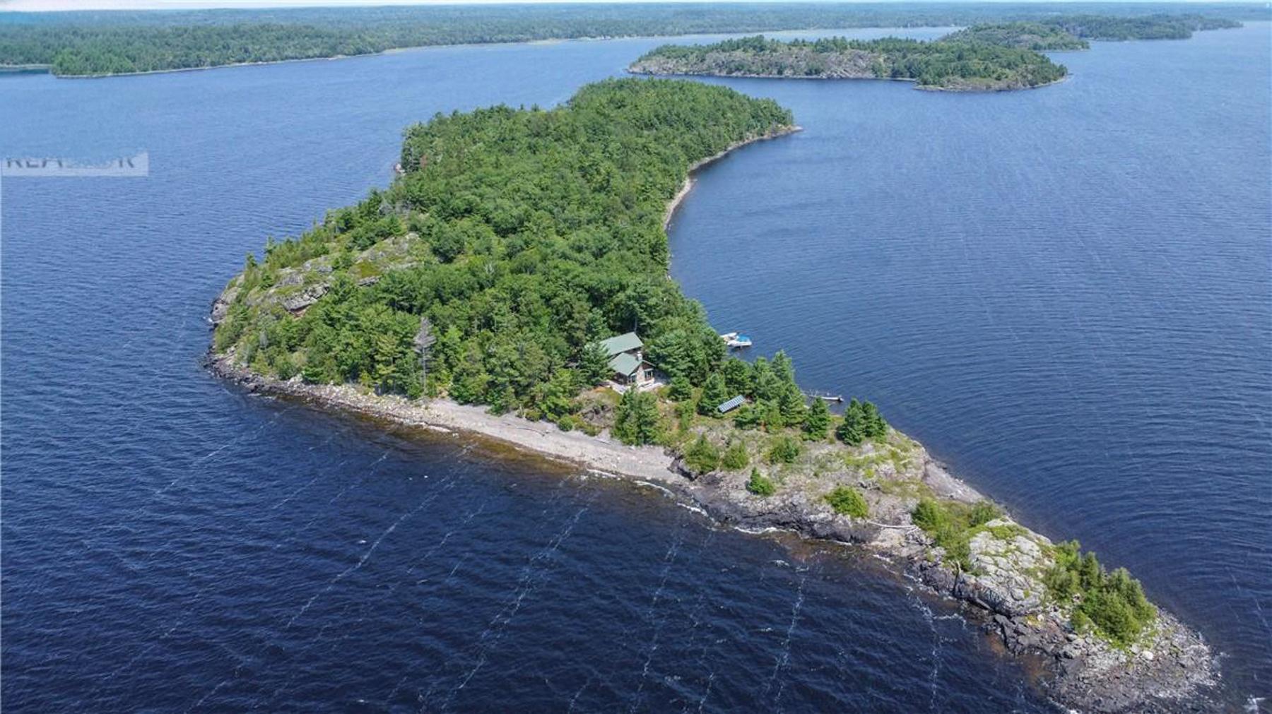 Brewerton Island – Private island in Ontario, Canada