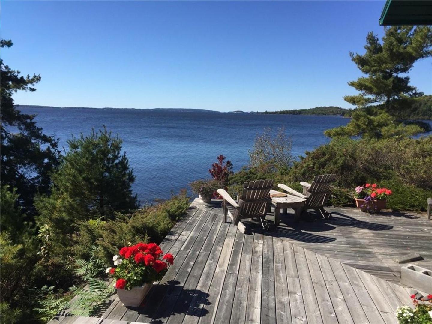 Brewerton Island – Private island in Ontario, Canada