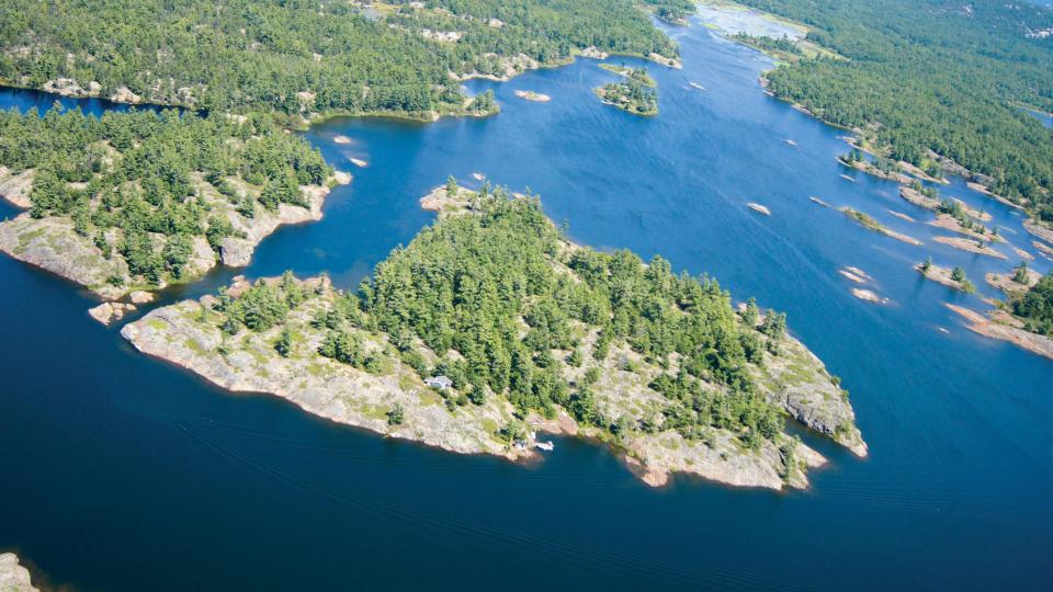Island C-915 image