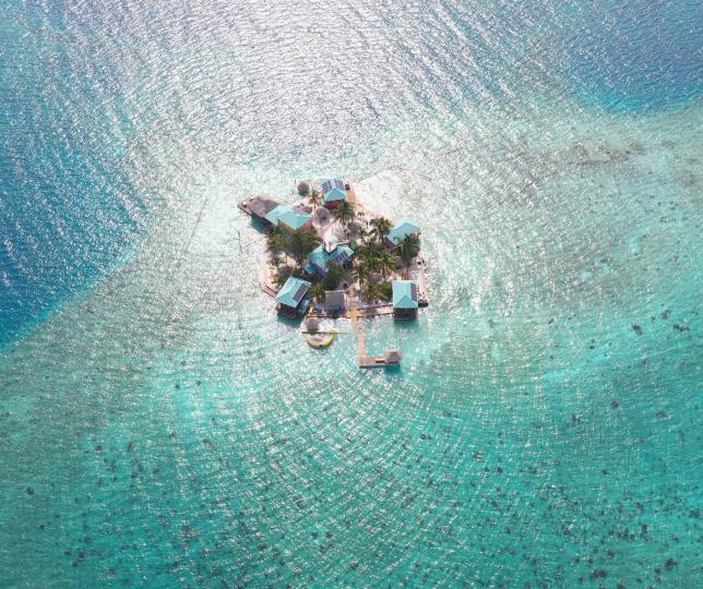 King Leweys Island Resort image