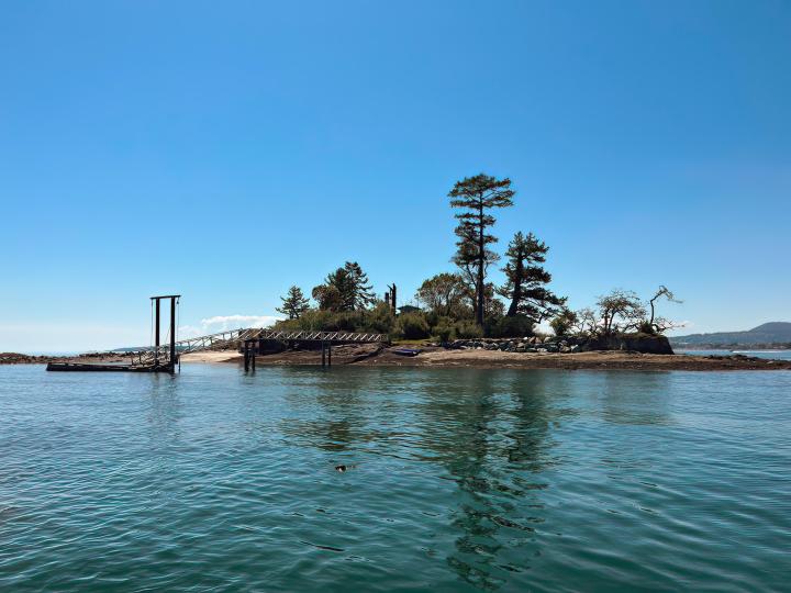 Little Shell Island – Private island in British Columbia, Canada