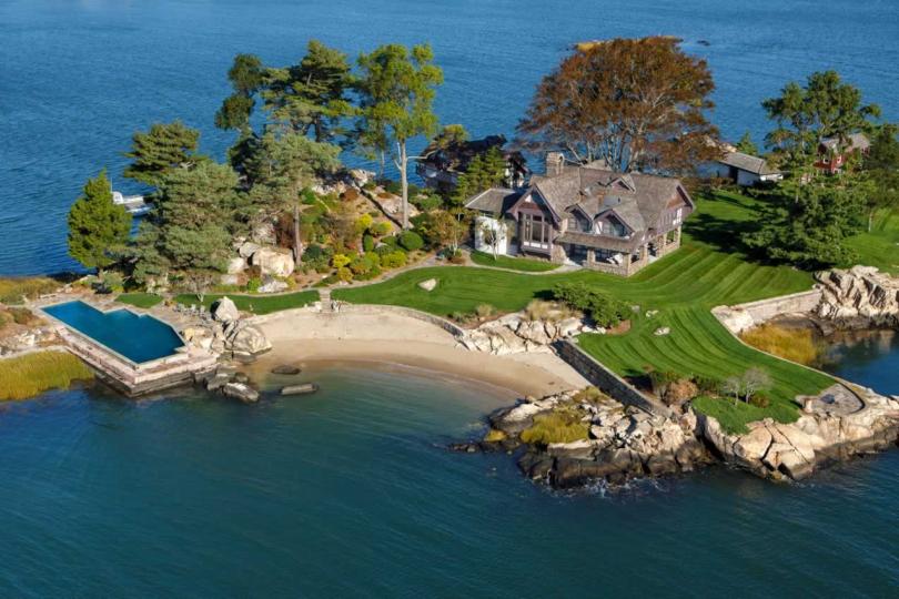 Tavern Island image