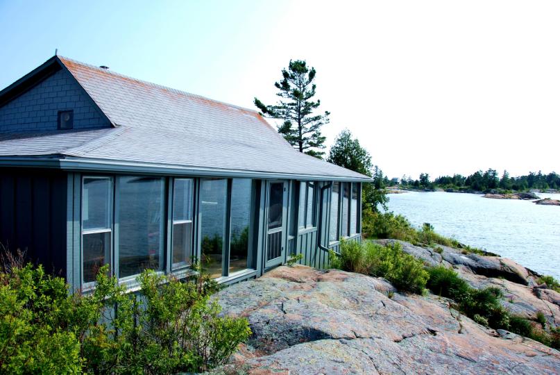 Steele Island image