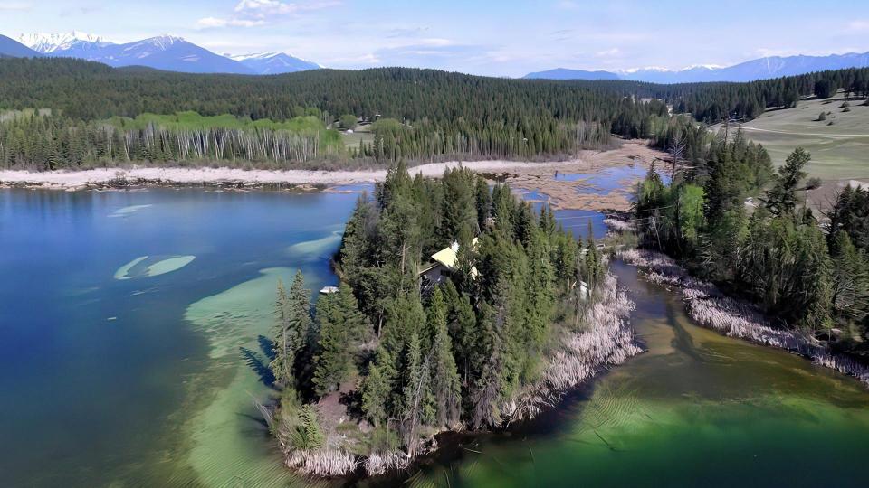 4-acre Private Island near Invermere – Private island in British Columbia, Canada