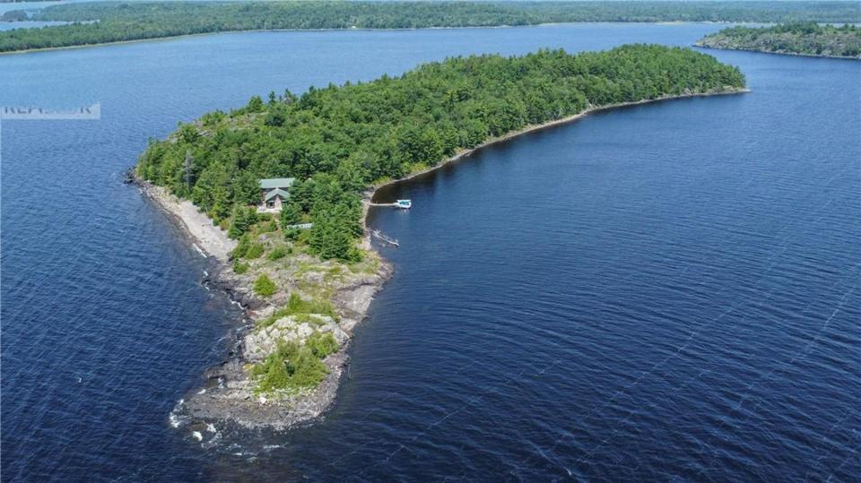 Brewerton Island – Private island in Ontario, Canada