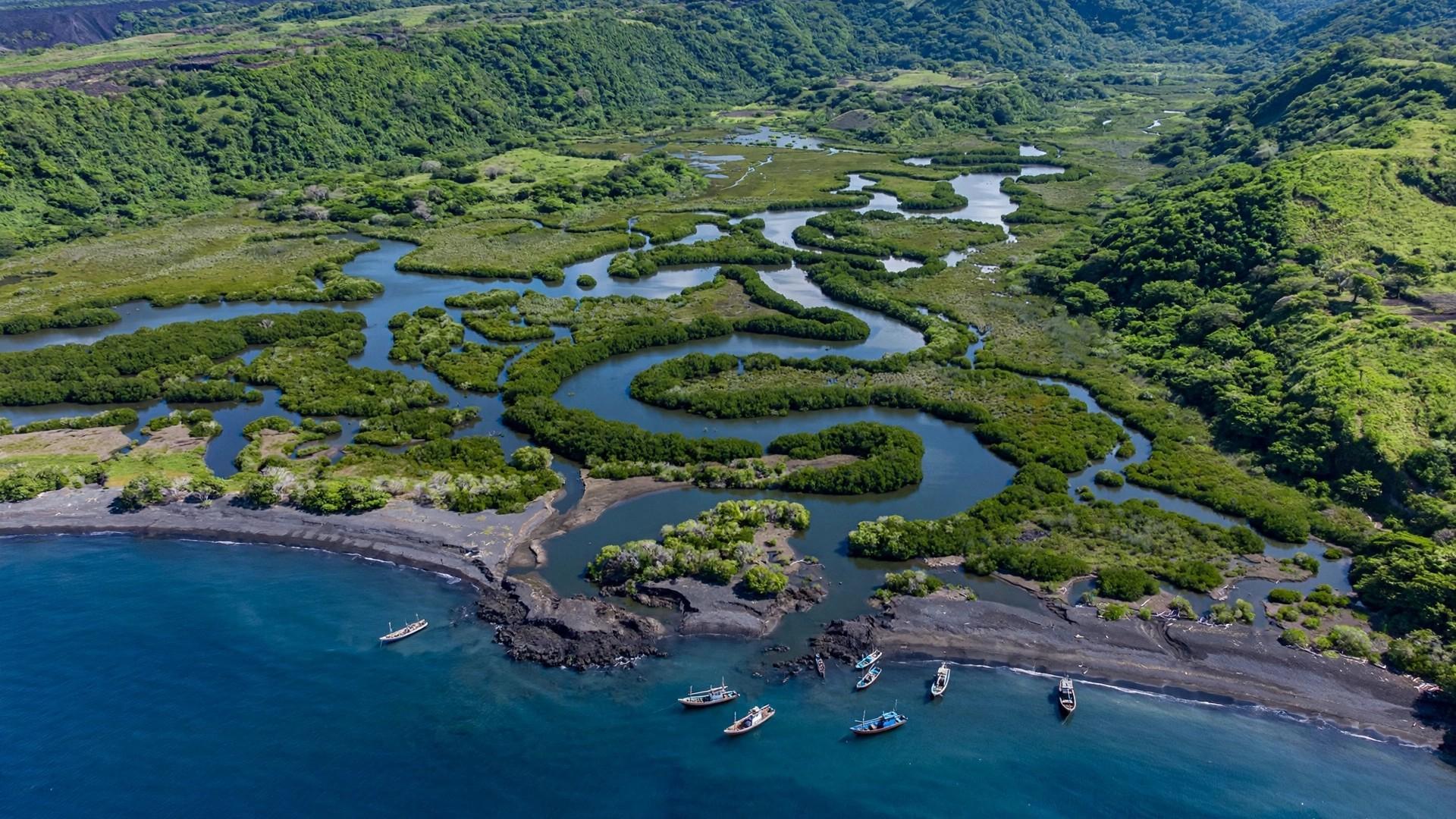 Private islands for sale in El Salvador, Central America