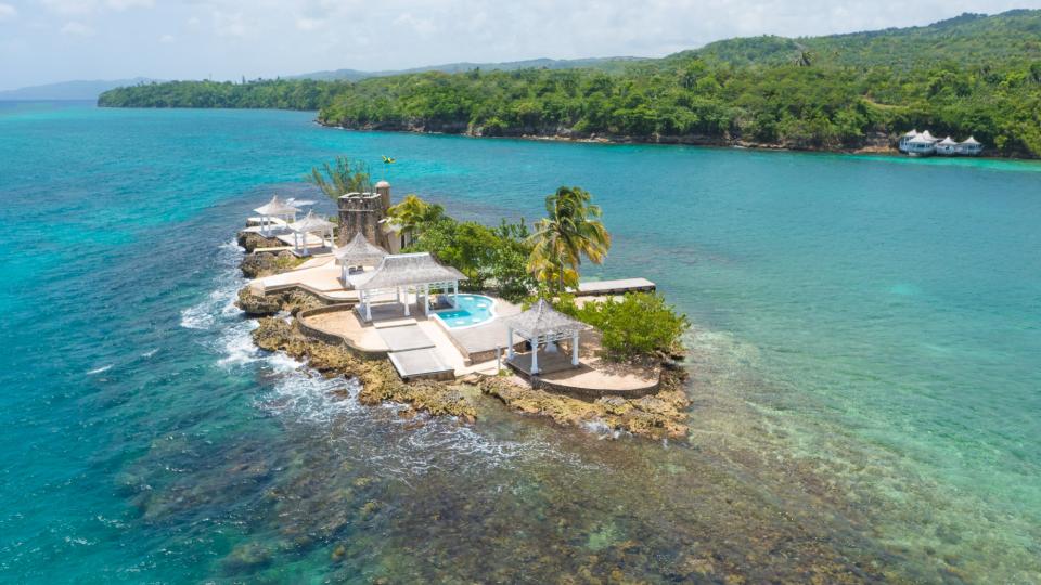 1 private island for rent in Colombia, South America